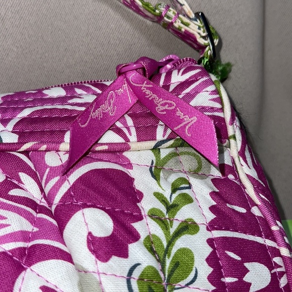 Vera Bradley “Frannie” Women Crossbody - Picture 3 of 8